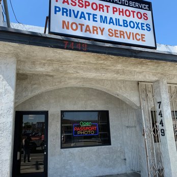 Instant Passport Photo storefront in Reseda